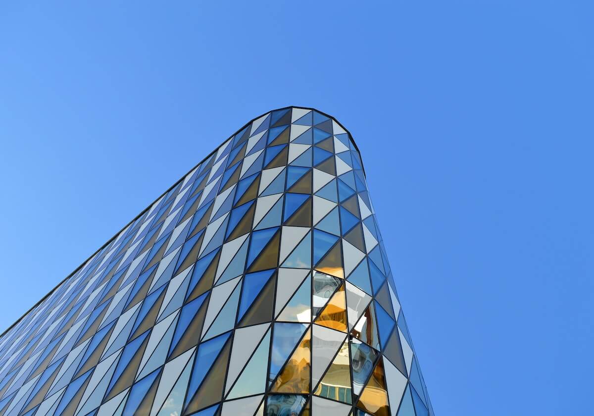 库兹马等一众17级球员提前续约，后浪奔涌形式各异